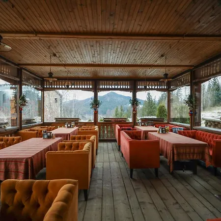 Korunka Курортный комплекс Татаров